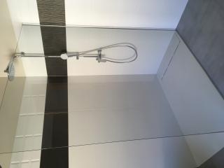 Réalisation d'une salle de bains complète moderne à Vauvert (30)